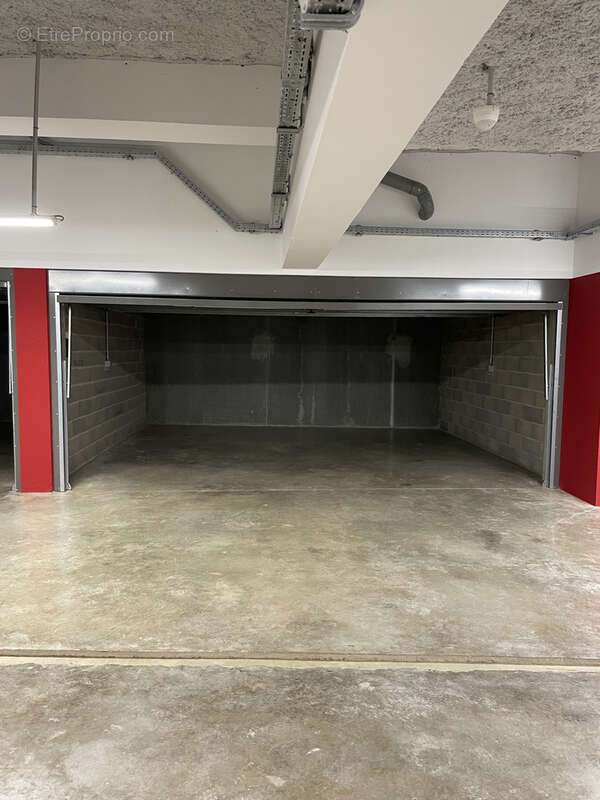 Appartement à LA TOUR-DE-SALVAGNY