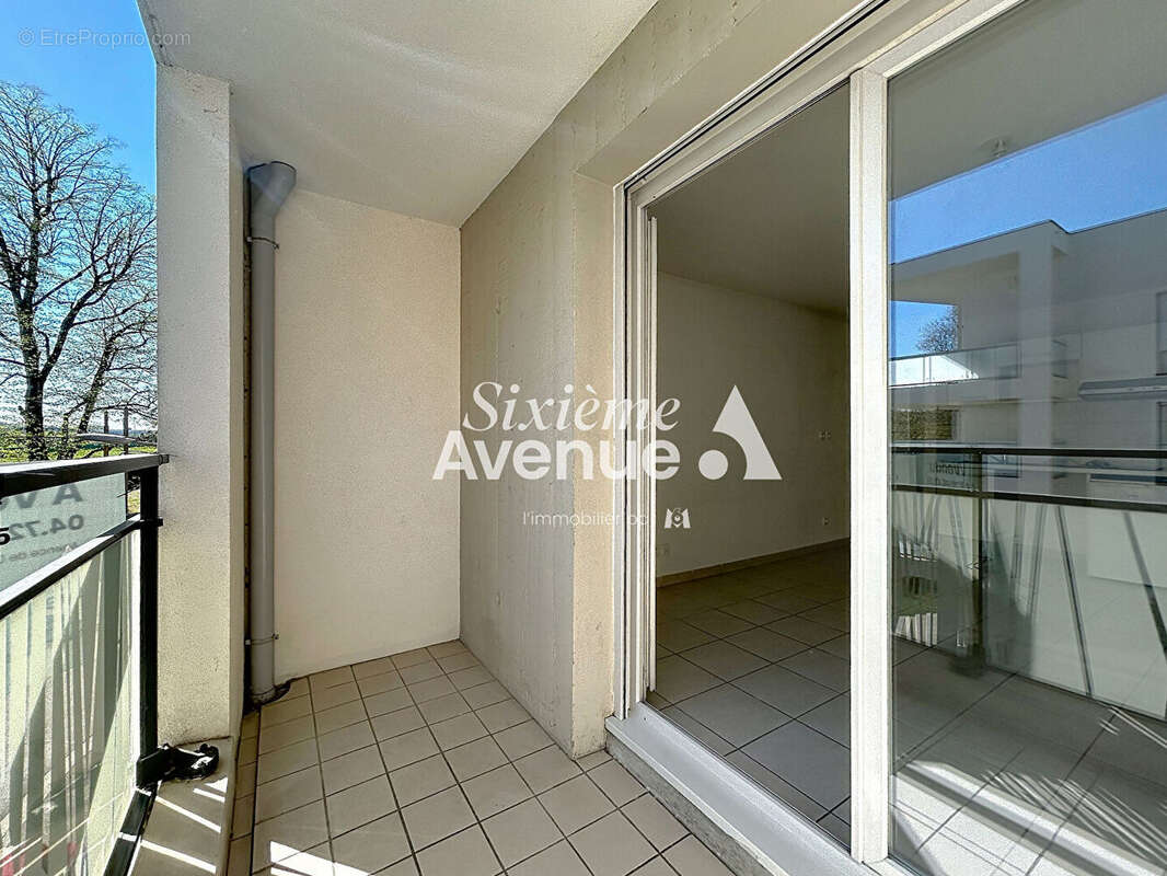 Appartement à DECINES-CHARPIEU