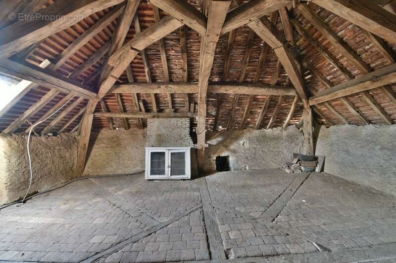 Maison à SAINT-LEGER-MAGNAZEIX