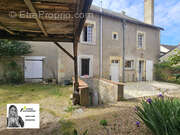 Maison à BEAUMONT-LA-RONCE
