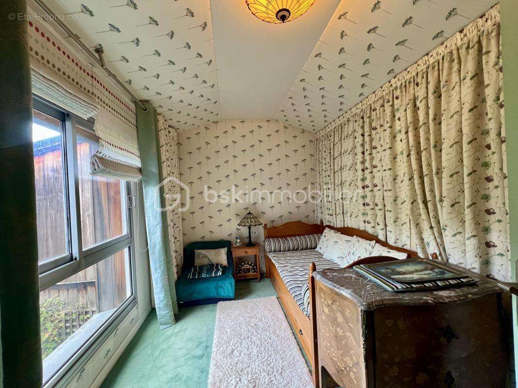 Maison à SAINT-GERMAIN-LES-ARPAJON