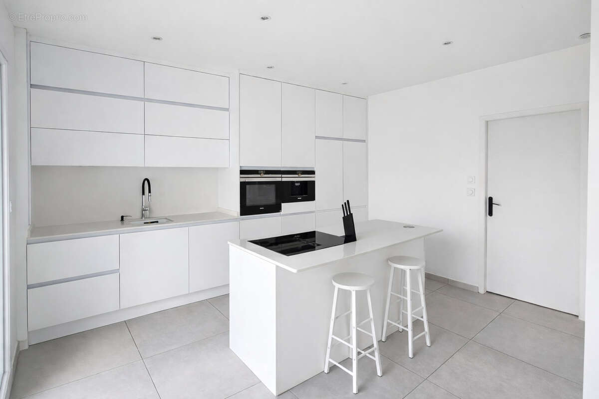 Maison à SALAISE-SUR-SANNE