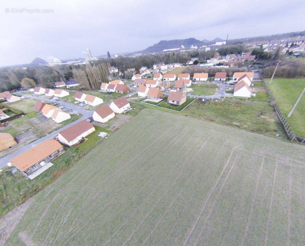 Terrain à MAZINGARBE