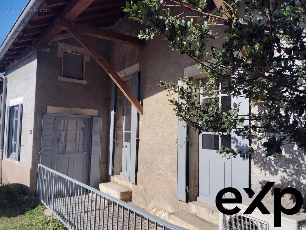 Maison à CHISSEY-LES-MACON