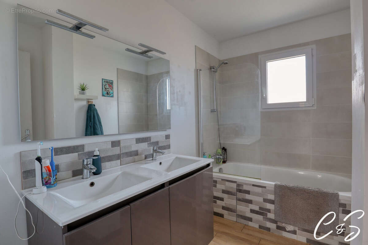 Maison 95 m² à Plobannalec-Lesconil  - photo 9
