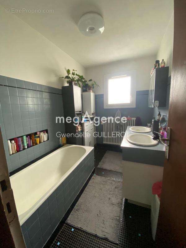 Maison neobretonne sur un vaste terrain constructible - photo 5