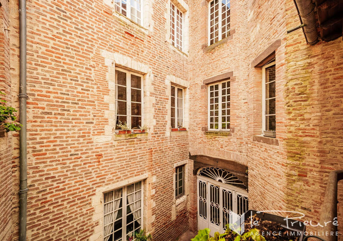 Superbe hôtel particulier XVIIe à réinventer au coeur d'Albi - Secteur UNESCO - photo 4