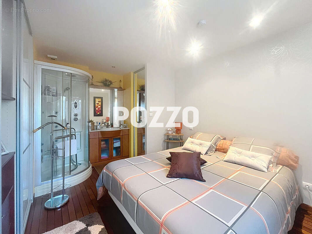 Maison à MONTMARTIN-SUR-MER