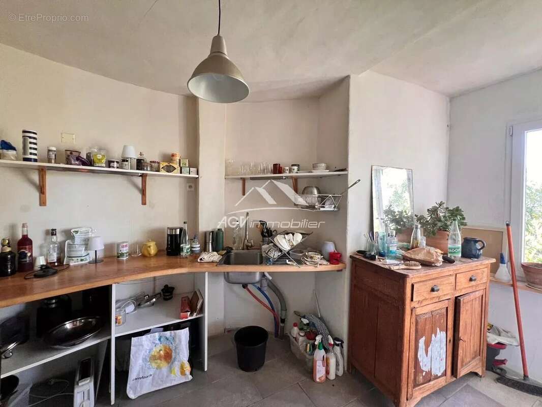 Appartement à VEZENOBRES