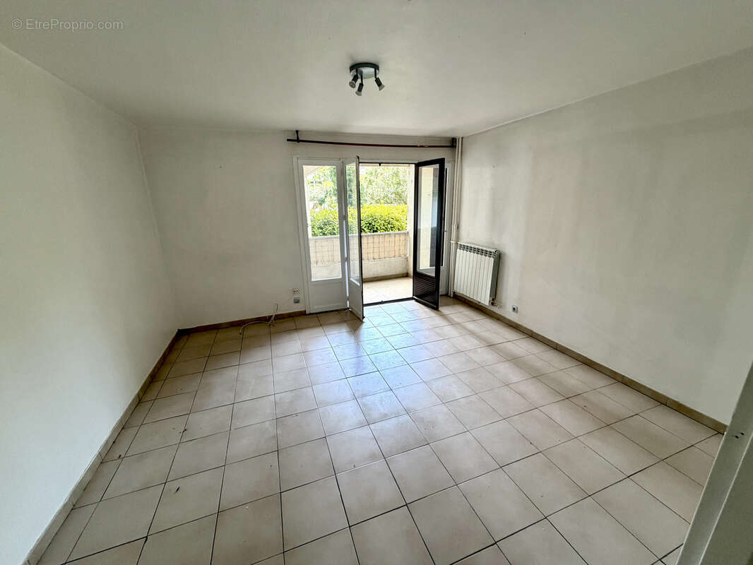 Montpellier (Mas Drevon)   T3 de 61 m2 en Rez-de-Jardin + Loggia & Cave - photo 4