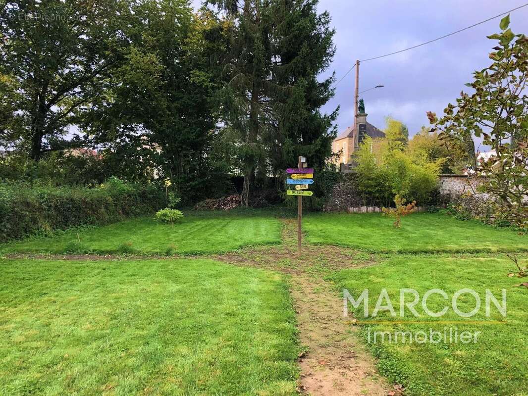 Maison à CHAMBON-SAINTE-CROIX