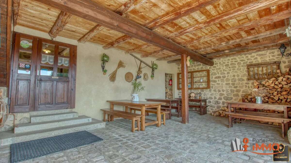 Maison à SAINT-ANTHEME