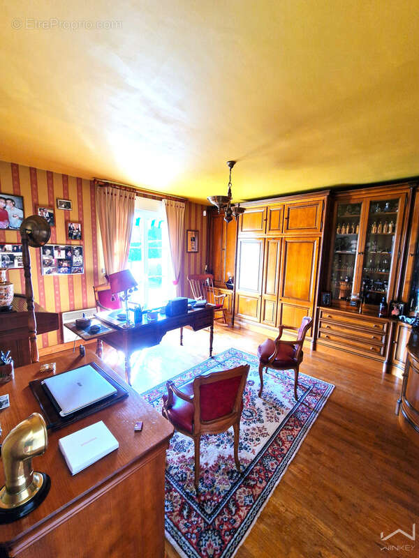 Maison à SAINT-ANTOINE-DU-ROCHER