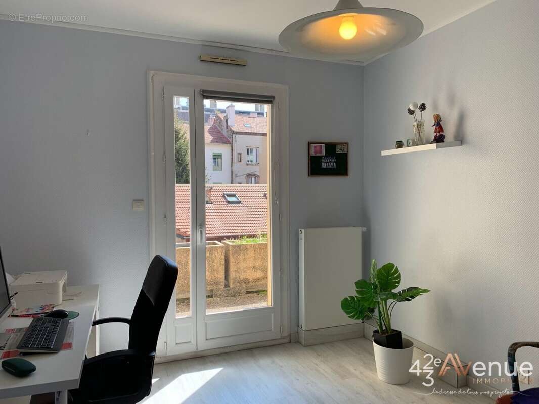 Appartement à SAINT-ETIENNE