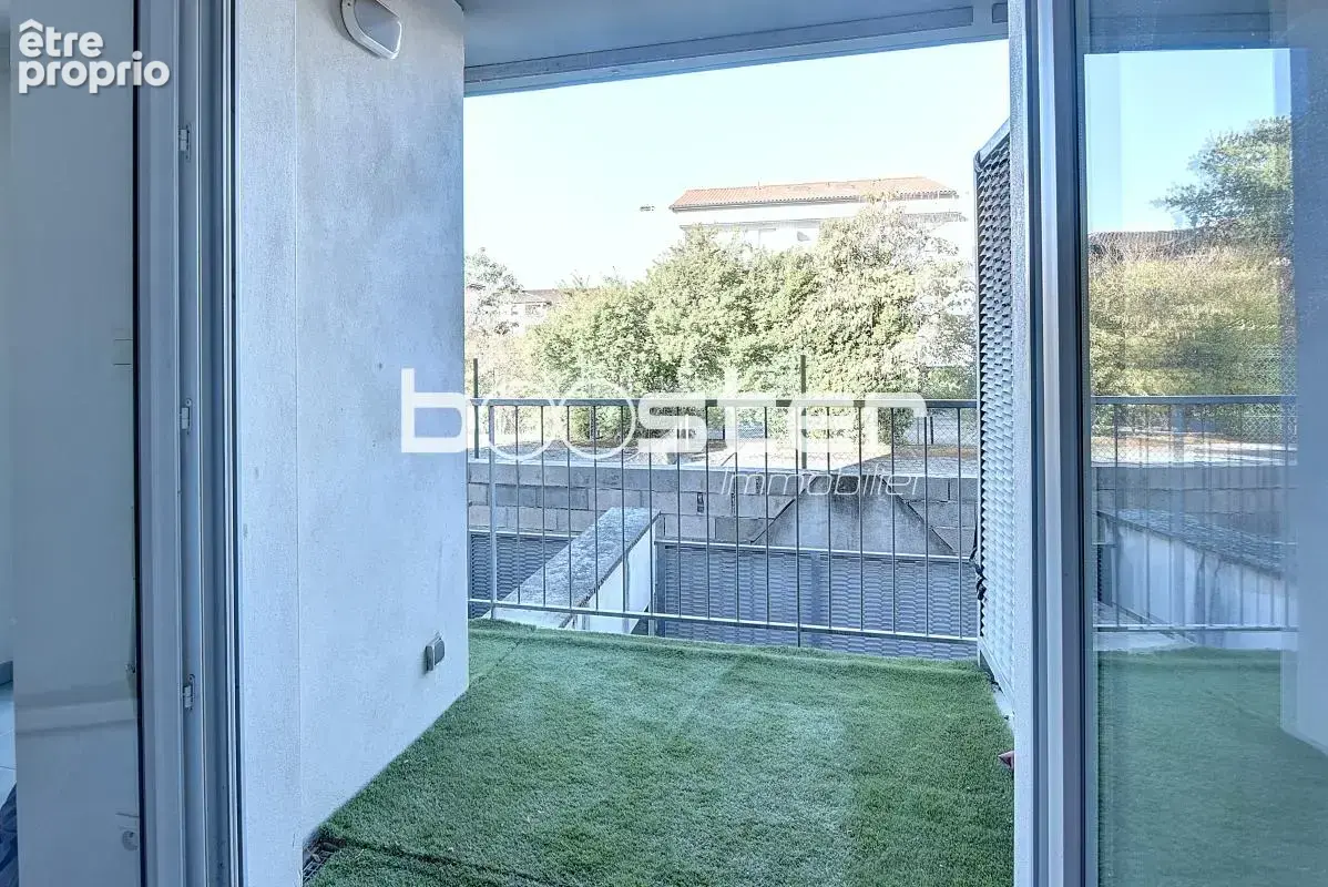 Croix Daurade – T3 récent en rez-de-chaussée surélevé avec terrasse et parking - photo 3