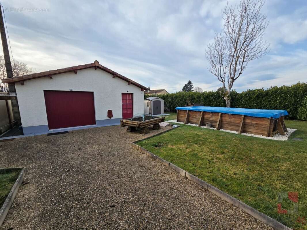 Maison à PRAYSSAC