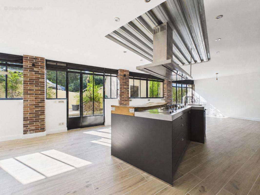 A vendre f4 avec terrasse parc cuneo d'ornano - photo 2