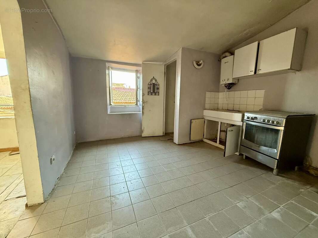 Appartement à SAINT-LAURENT-DU-VAR