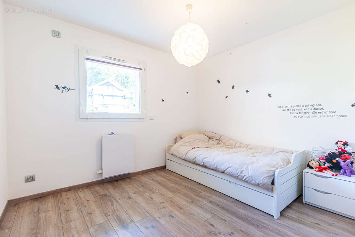 Appartement à POISY