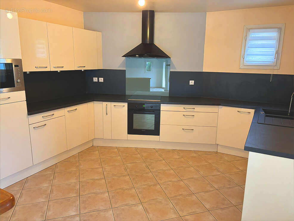 Maison à MALATAVERNE