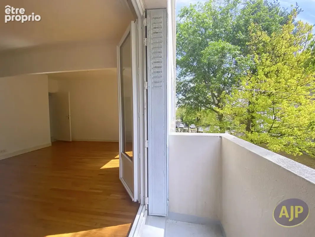T3 avec balcon, parking et cave - photo 7
