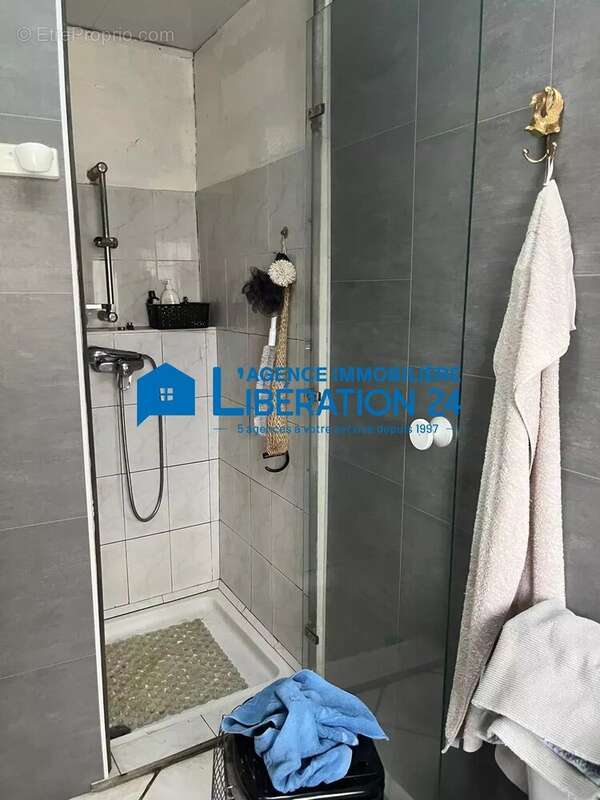 Maison à CHATEAUNEUF