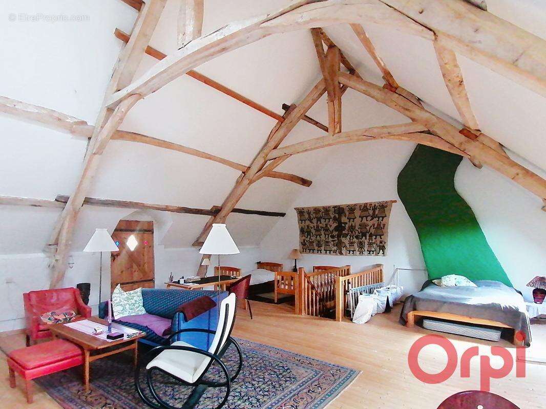 Maison à VILLECHAUVE