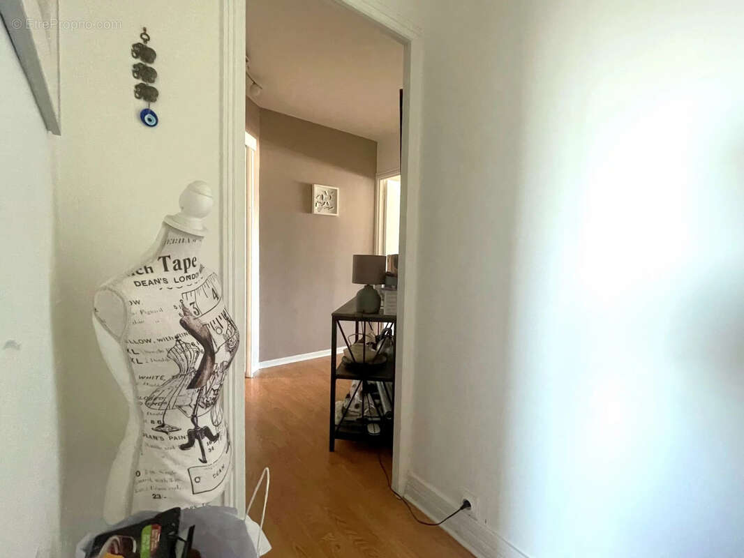 Appartement à COURBEVOIE