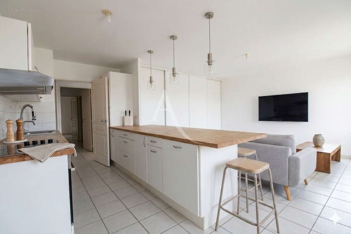 Appartement à MARSEILLE-4E