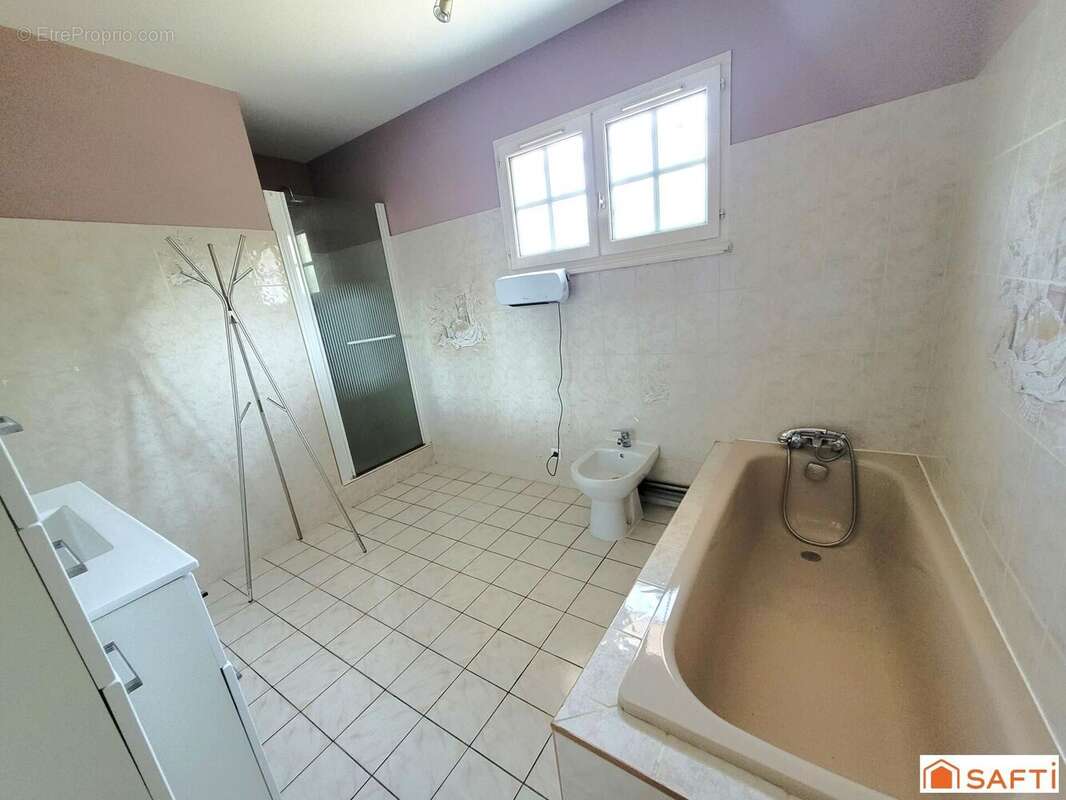 Maison 116 m² à Civrac-En-Medoc  - photo 9