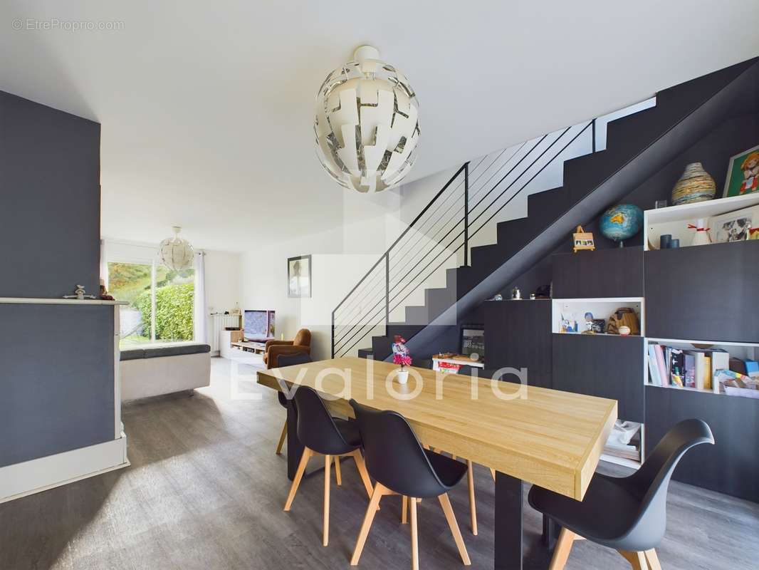 Maison 5 pièces de 130 m² sur un terrain de 800 m² avec piscine  - photo 6
