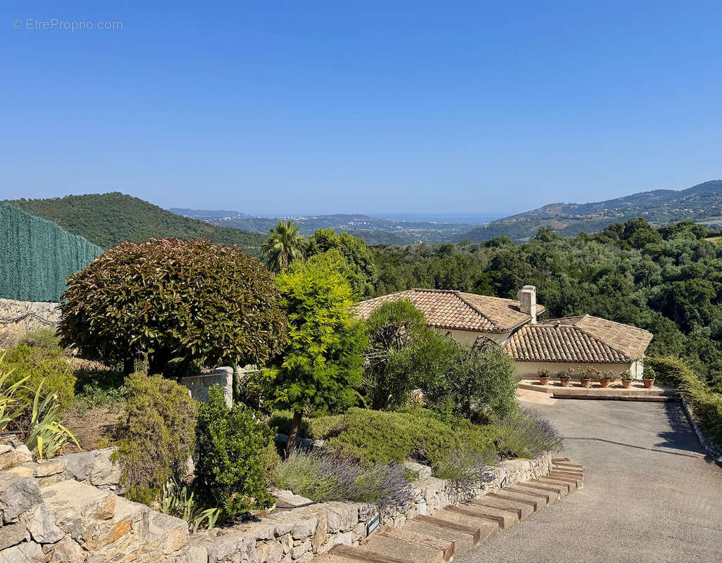 Maison à PEYMEINADE