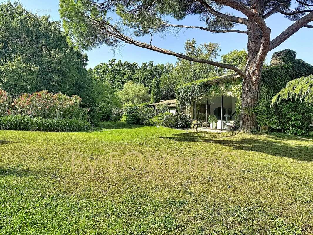 Maison à MOUGINS