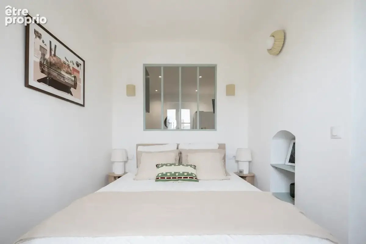 Appartement d’exception   Dernier étage avec ascenseur et vue sur Eglise de Saint-Ambroise- Photos réelles du - photo 10