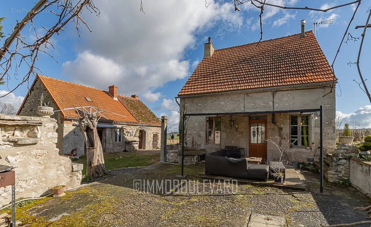 Maison à TAXAT-SENAT