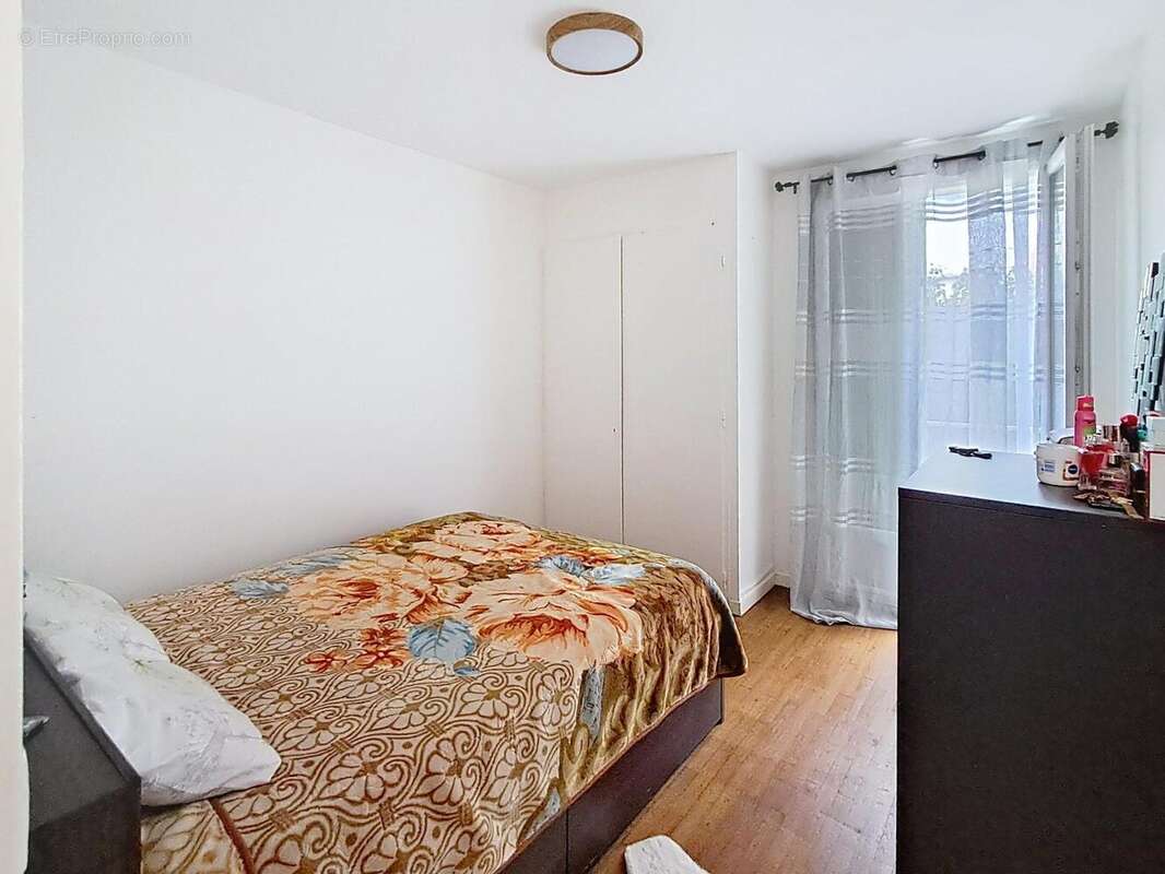 Photo 3 - Appartement à VAULX-EN-VELIN