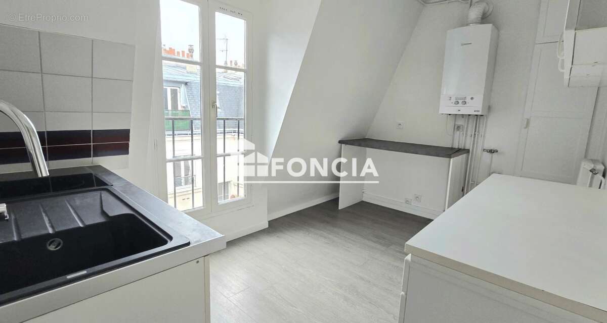 Appartement à PARIS-17E