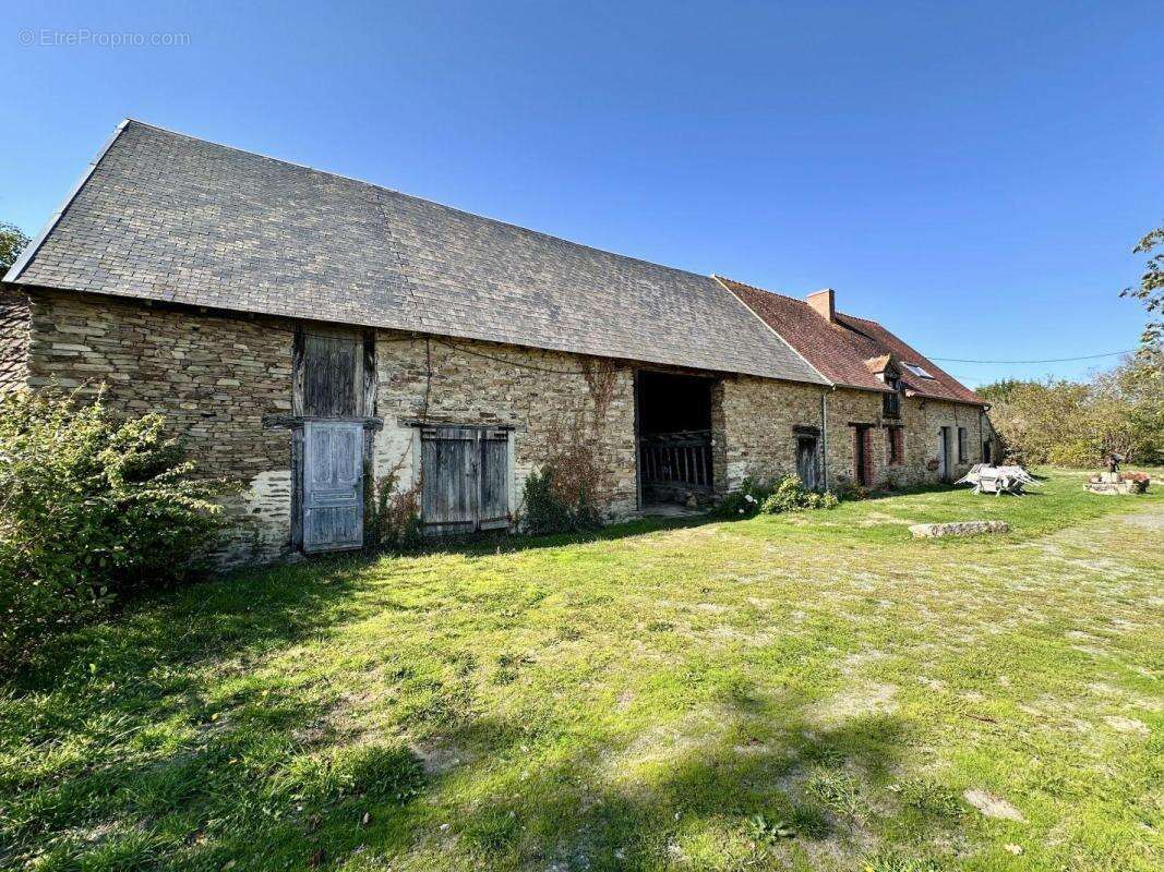 Maison à BETETE