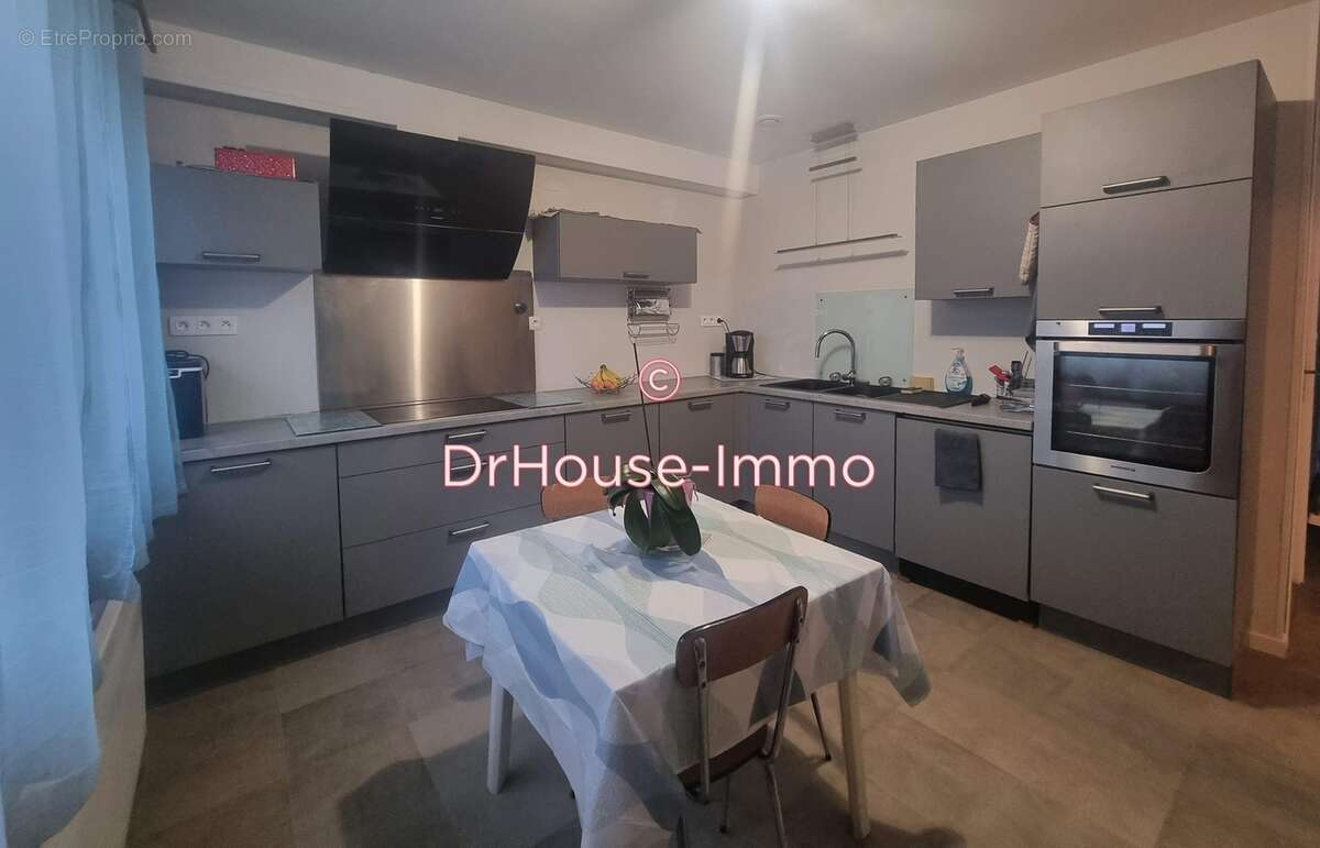 Maison à LUC-LA-PRIMAUBE