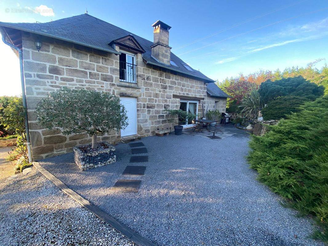 Maison à DONZENAC
