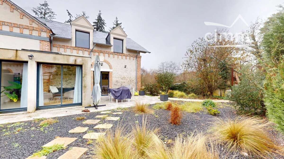 Maison à SAINT-CYR-EN-VAL