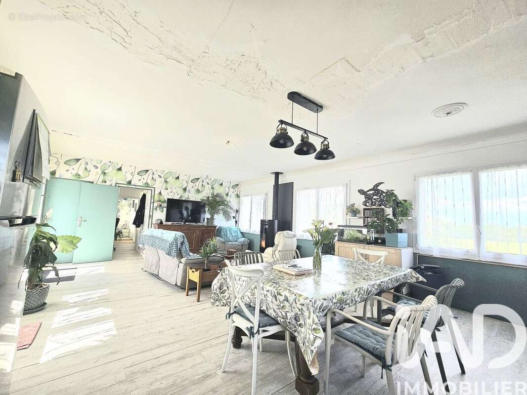 Maison 96 m² à Saint-Georges-De-Rex  - photo 7