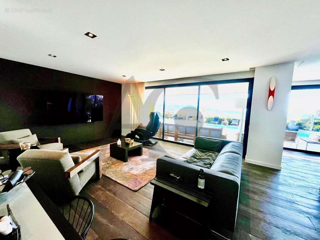 Maison à VILLENEUVE-LOUBET