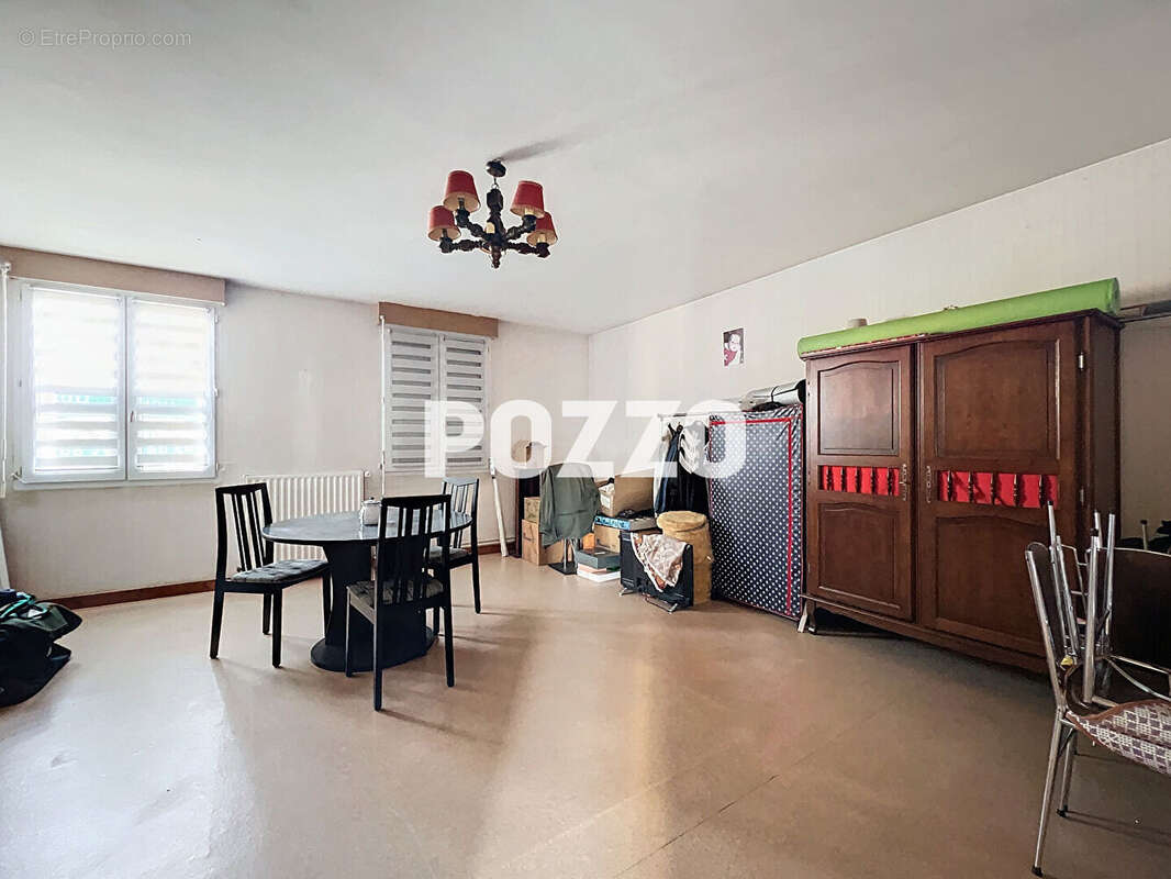 Maison à SAINT-HILAIRE-DU-HARCOUET