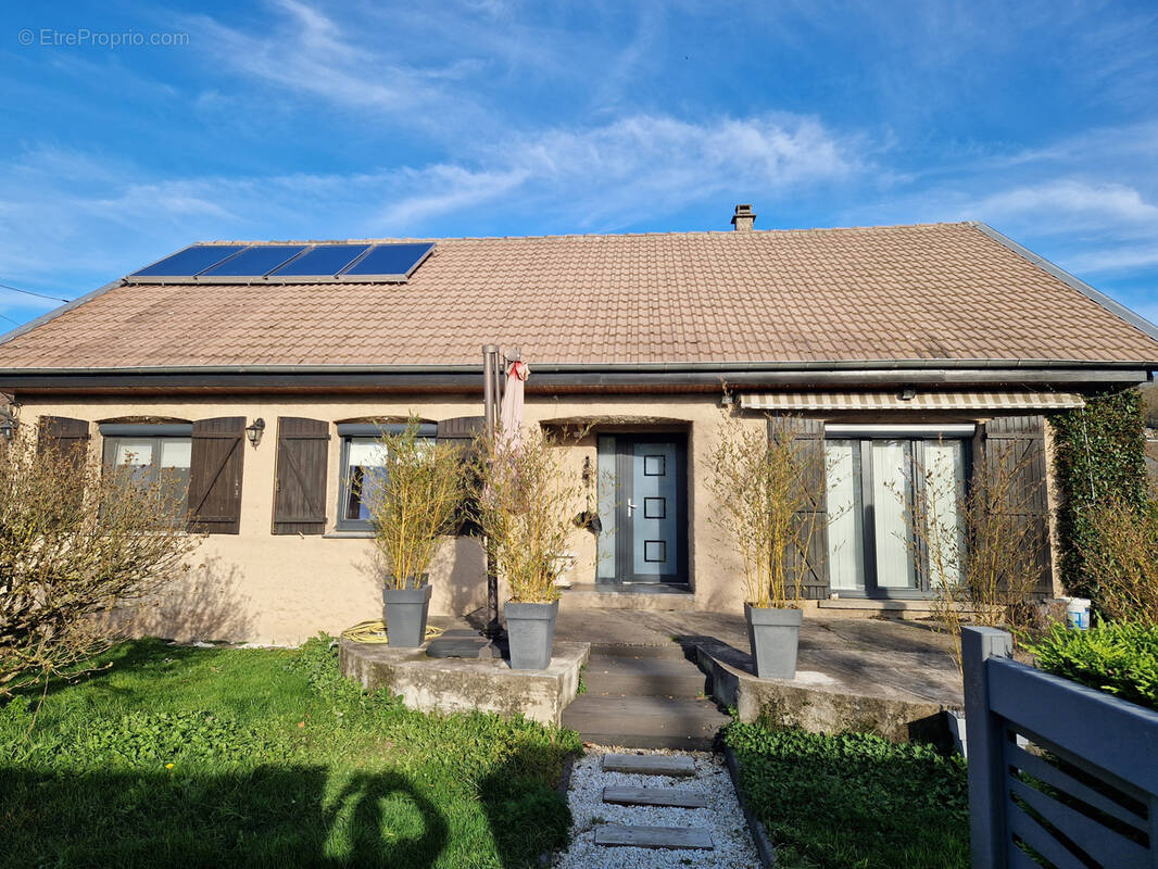 Maison à VELLE-SUR-MOSELLE