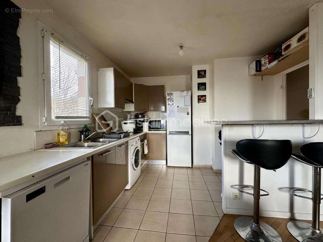 Appartement à SAVIGNY-LE-TEMPLE