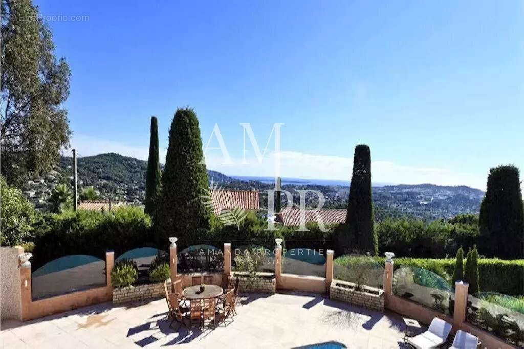 Maison à MOUGINS