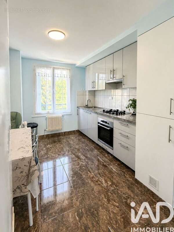 Photo 3 - Appartement à CORBEIL-ESSONNES