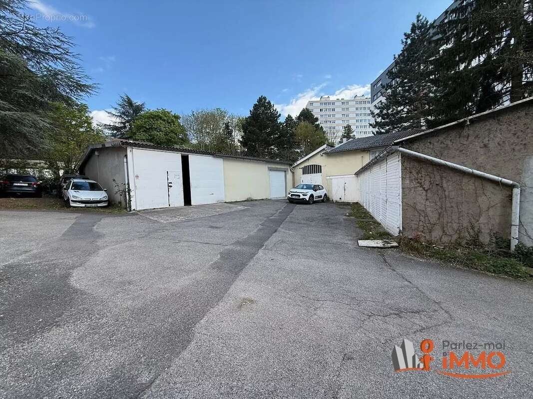 Commerce à SAINT-ETIENNE