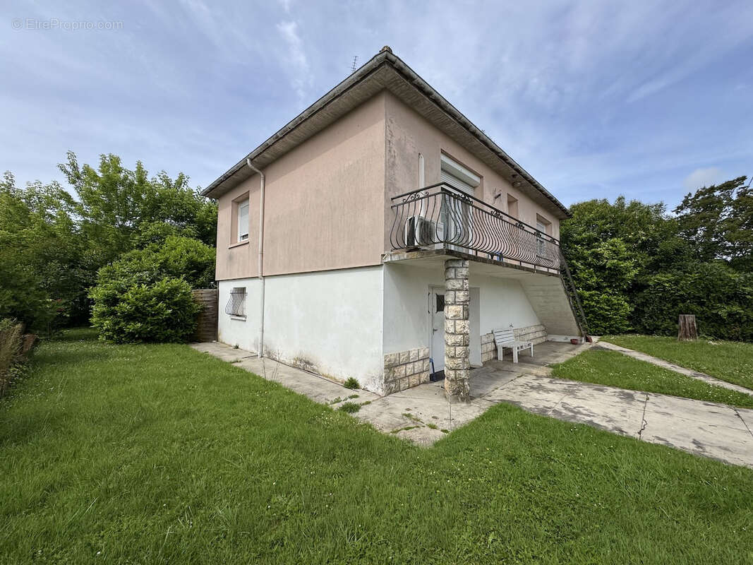 Maison à CASTELMORON-SUR-LOT